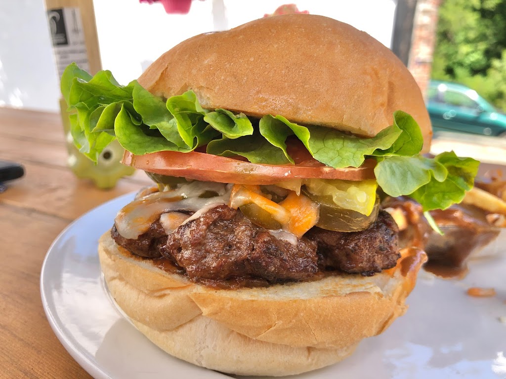 The Brass Bell Pub | 8152 York Ave, Crofton, BC V0R 1R0, Canada | Phone: (250) 246-1230