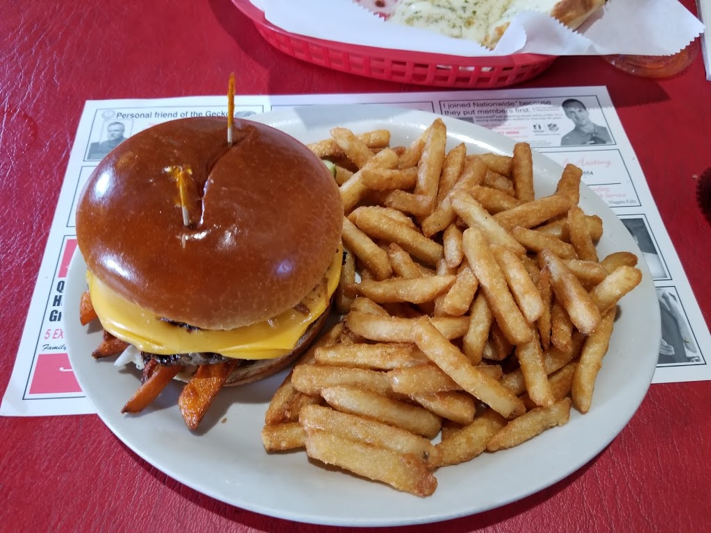 Mister Bs Restaurant | 2201 Hyde Park Blvd, Niagara Falls, NY 14305, USA | Phone: (716) 298-4028