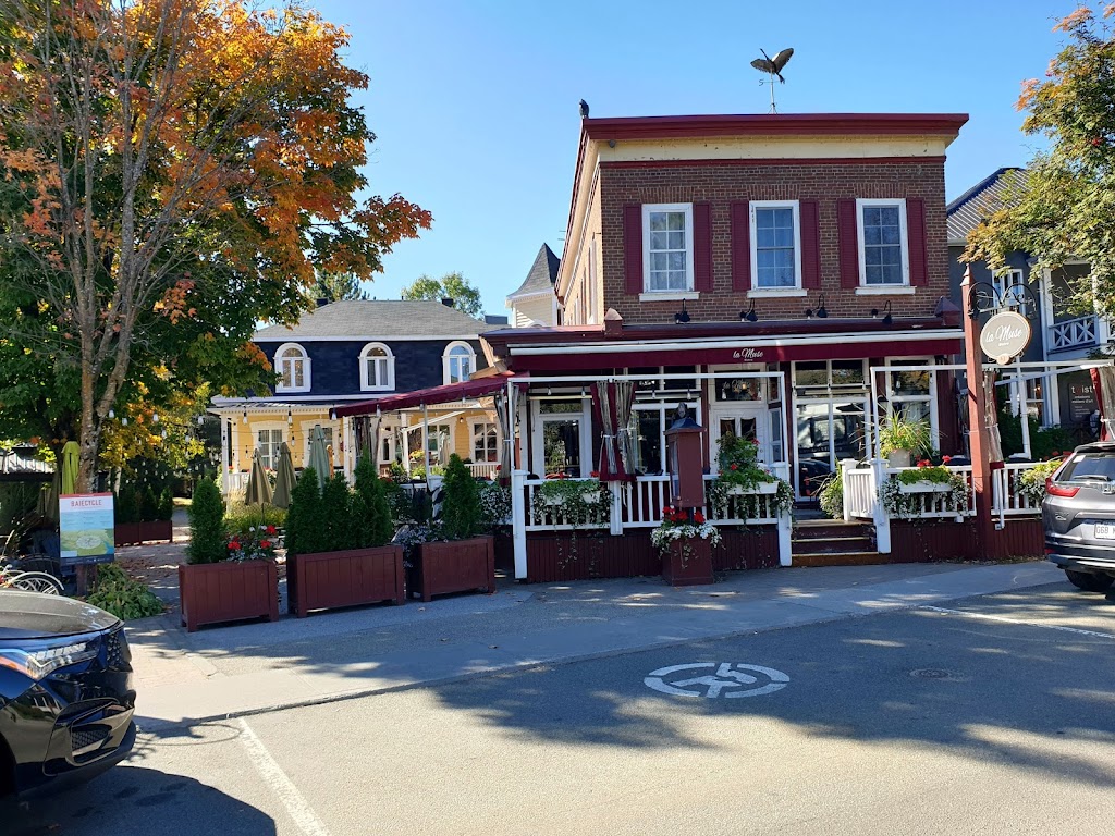 Bistro La Muse | 39 Rue St Jean Baptiste, Baie-Saint-Paul, QC G3Z 1M3, Canada | Phone: (418) 435-6839