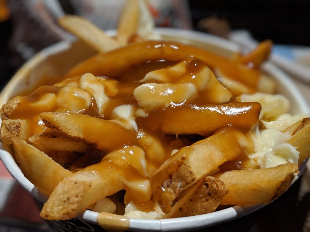St-Hubert Express Casselman | 16 Industria, Casselman, ON K0A 1M0, Canada | Phone: (613) 764-2280