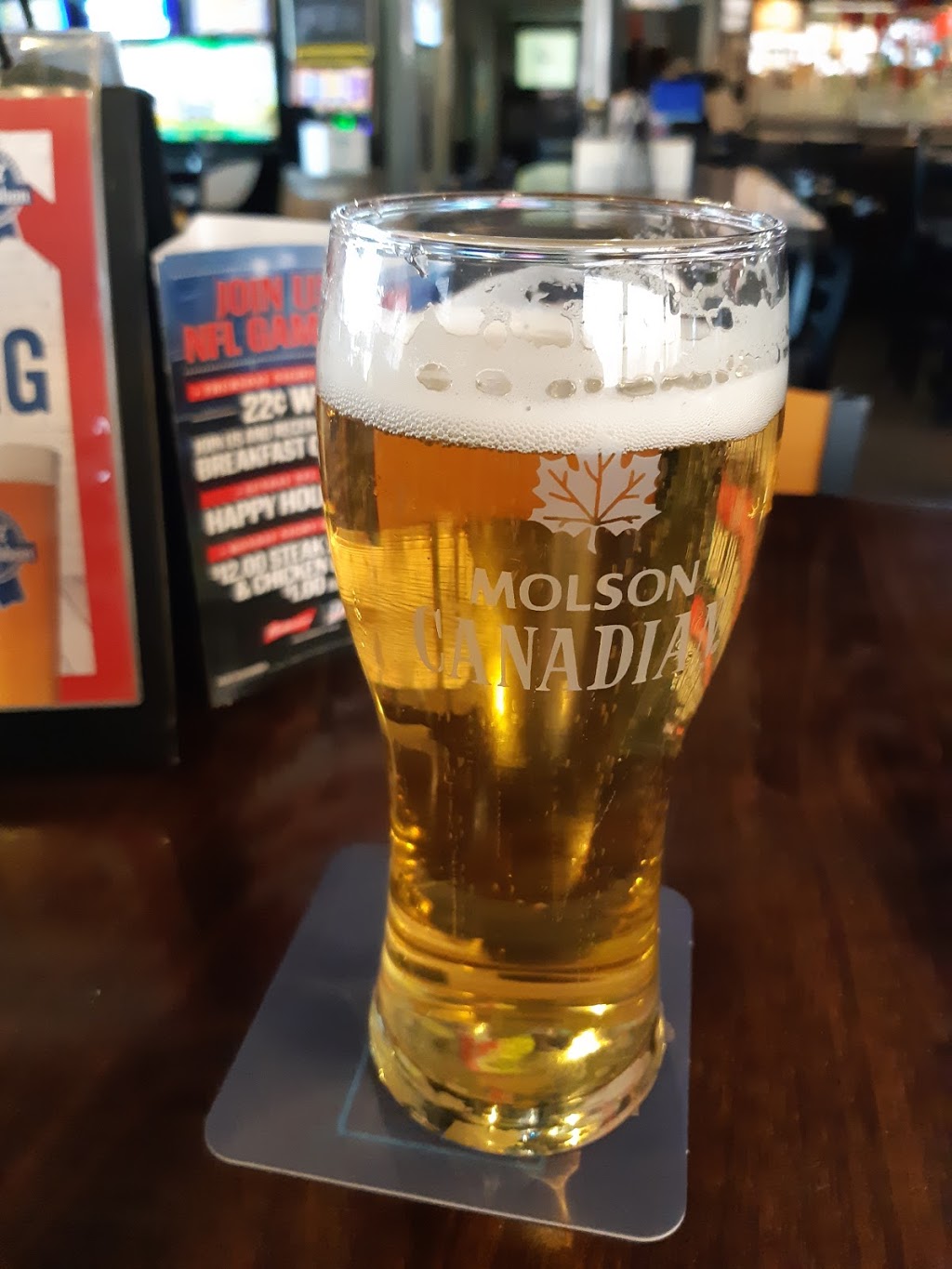 Captains Sports Lounge & Grill | 6535 4 St NE, Calgary, AB T2K 5C7, Canada | Phone: (403) 457-1603