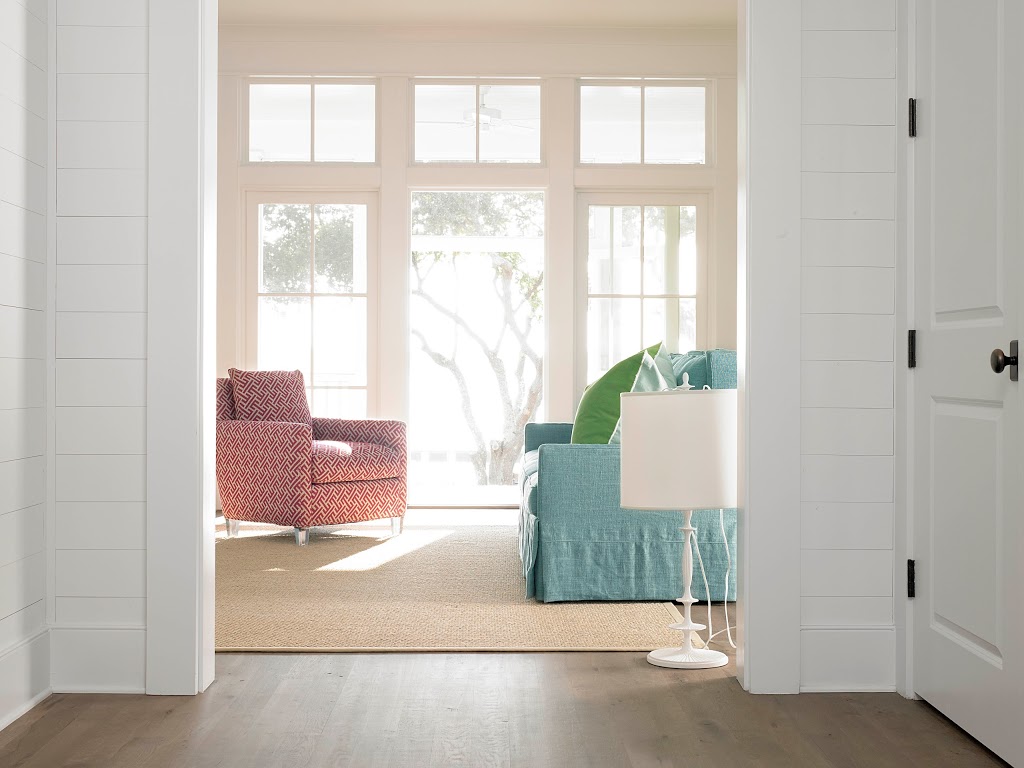 Accents for Living- Furniture & Design | 8 Brock Rd N, Guelph, ON N1H 6H9, Canada | Phone: (519) 822-2929