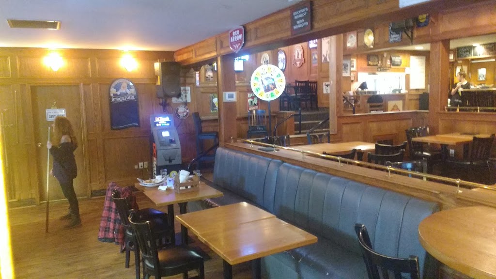 Black Swan Pub & Liquor Store | 2890 Shawnigan Lake Rd, Shawnigan Lake, BC V0R 2W0, Canada | Phone: (250) 743-5133