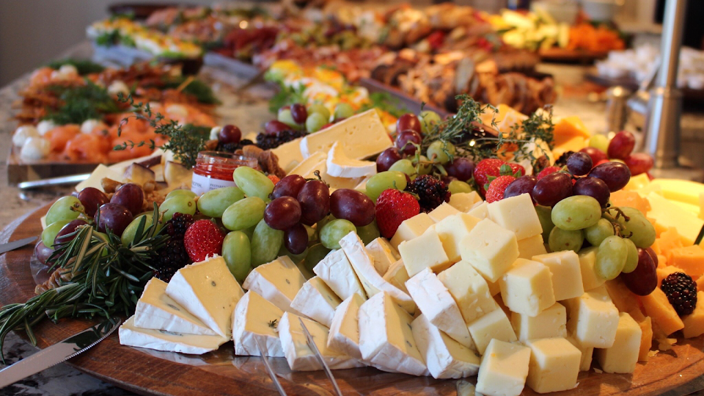 The Platter Company | 175 Plains Rd E unit 1, Burlington, ON L7T 2C4, Canada | Phone: (905) 464-1138