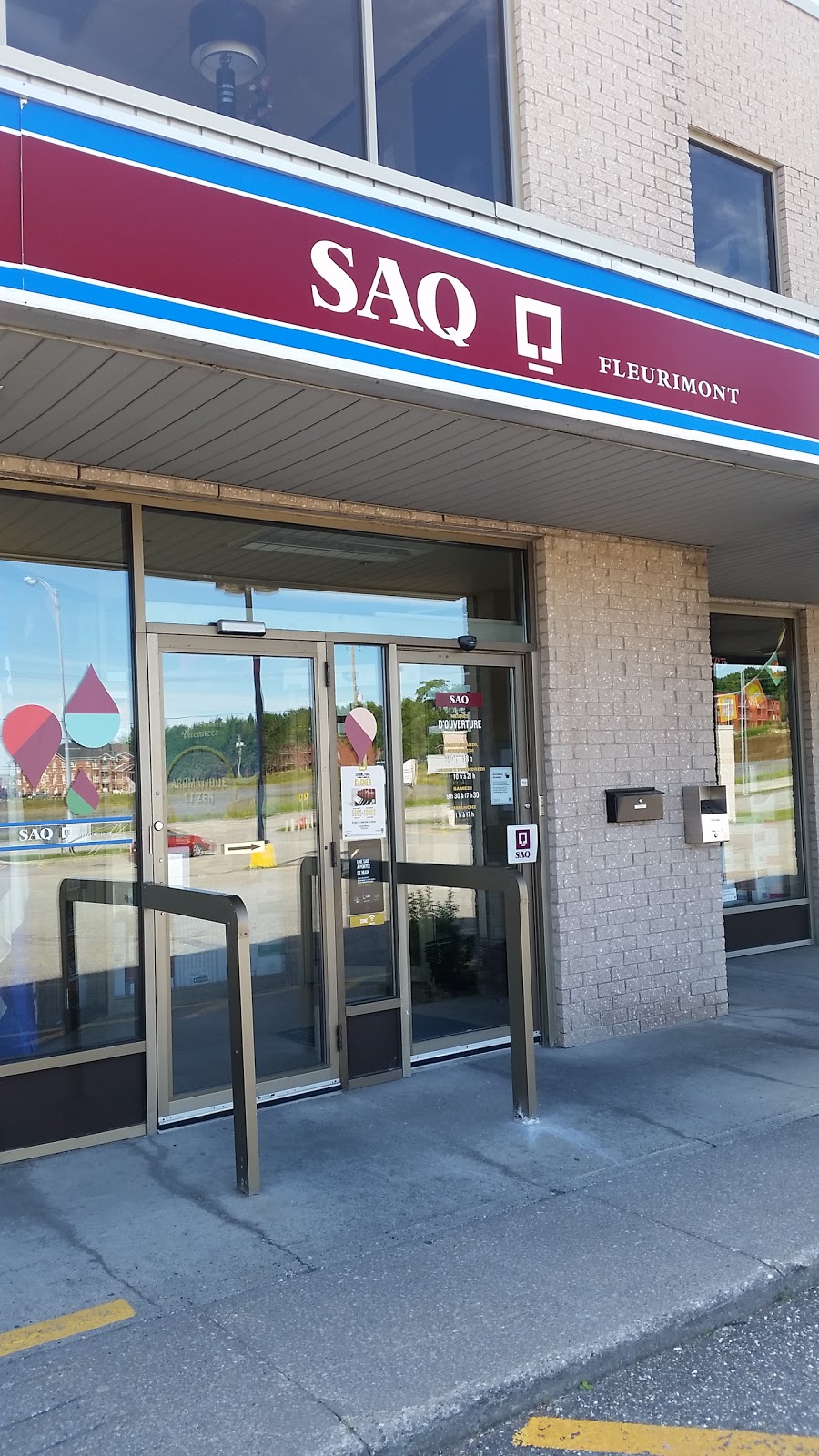 SAQ | 1135 Rue King E, Sherbrooke, QC J1G 5G6, Canada | Phone: (819) 565-2856