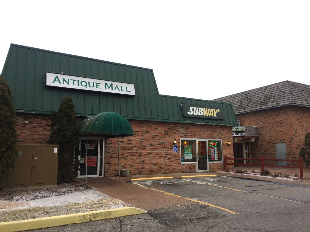 Subway Restaurants | 201 N Riverside Ave Unit B7, St Clair, MI 48079, USA | Phone: (810) 326-1258
