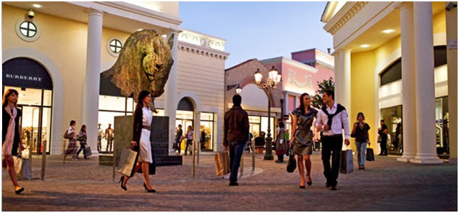 Lola Tours, Inc | Oakville, ON L6M 0L6, Canada | Phone: (800) 303-1146