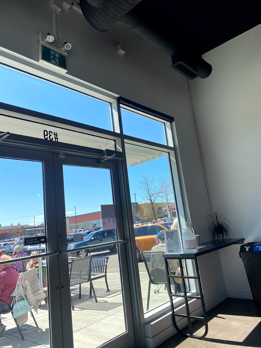 Sierra Cafe Inc. | 6439 Crowchild Trail SW #39, Calgary, AB T3E 5R7, Canada | Phone: (403) 242-3884