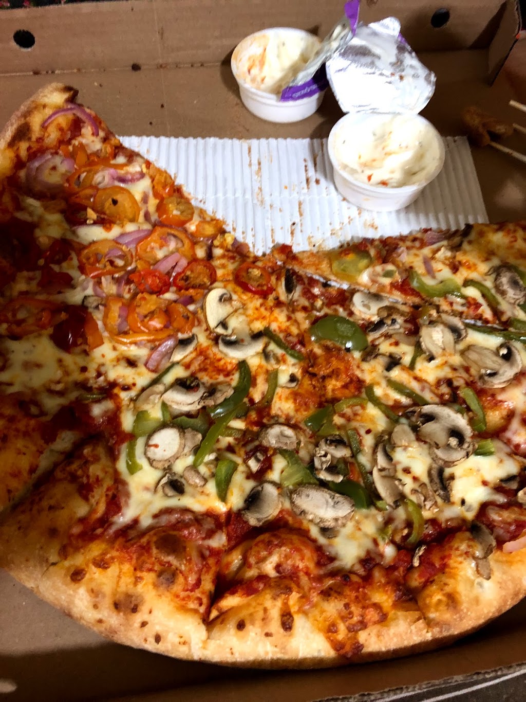 Pizza Pizza | 2953 Major MacKenzie Dr W, Maple, ON L6A 1R8, Canada | Phone: (416) 967-1111