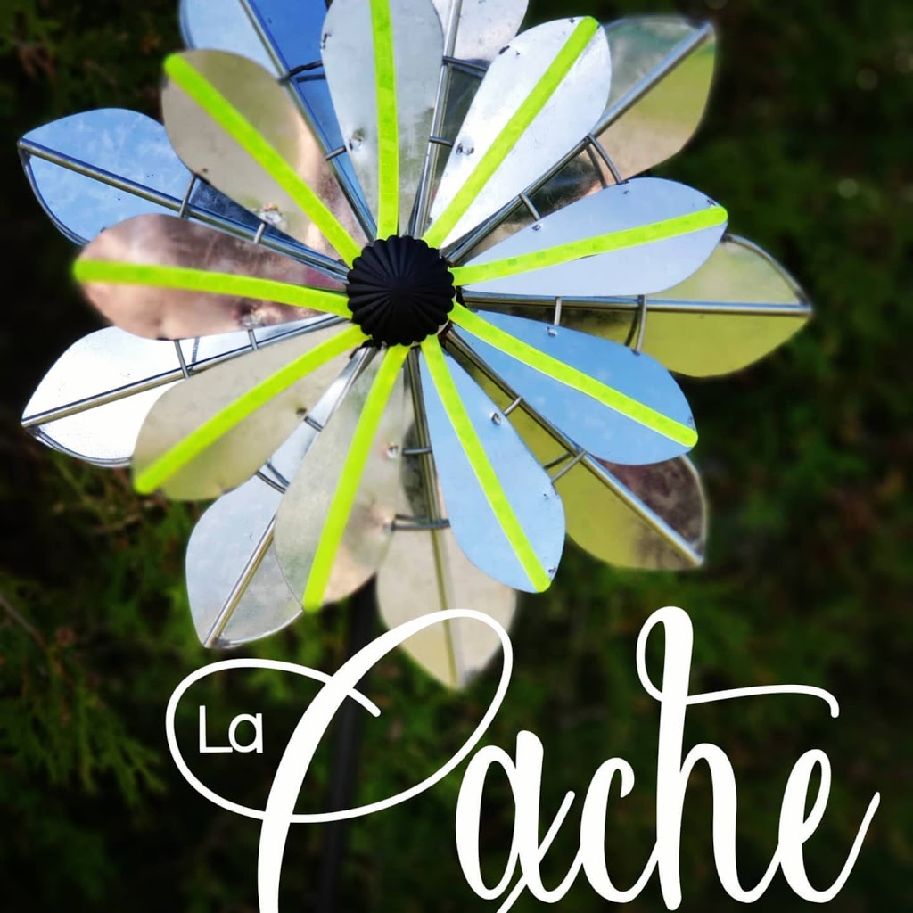 La Cache | 5300 Rue des Chênes, Bécancour, QC G9H 3K3, Canada | Phone: (819) 695-0505