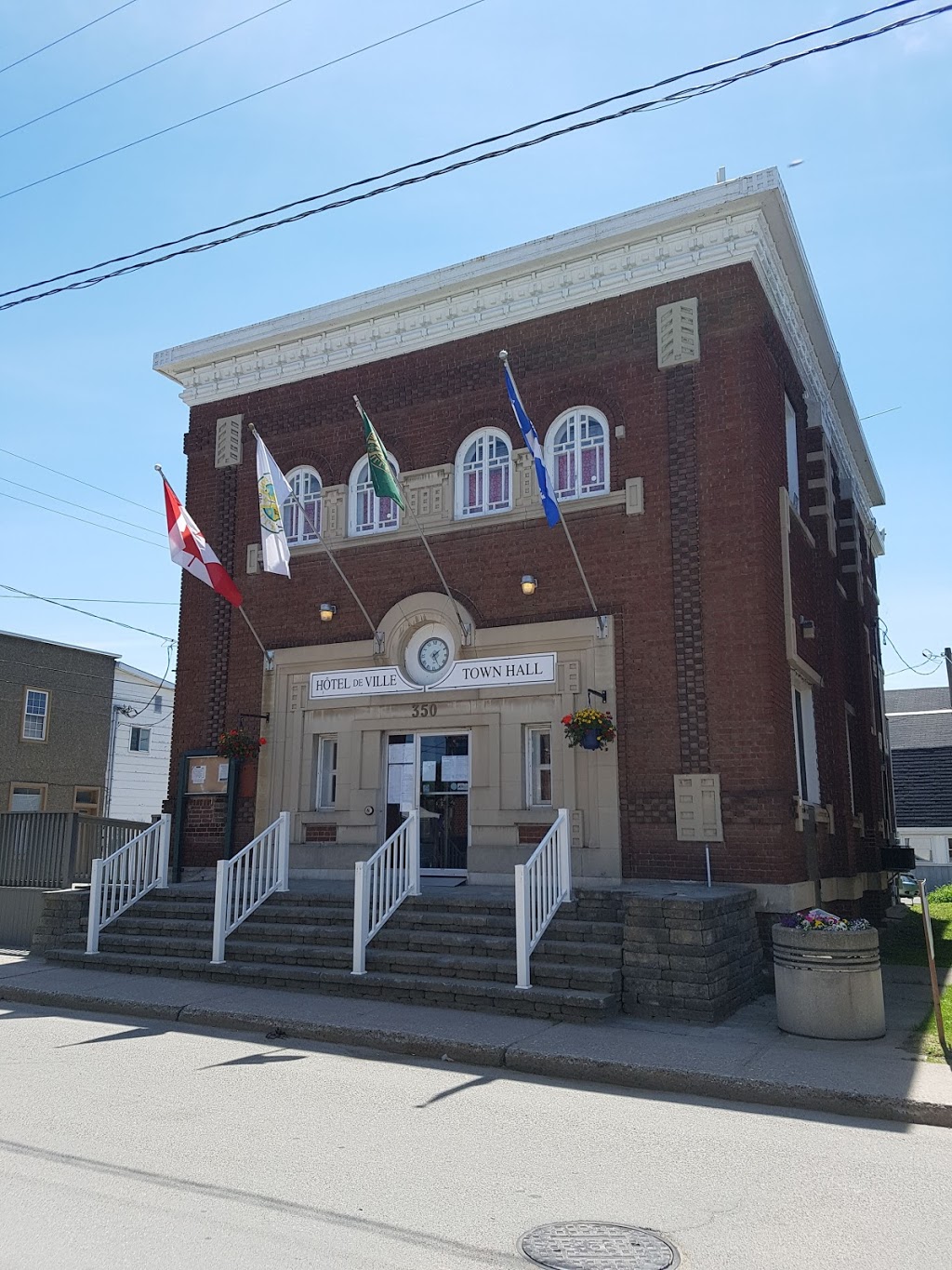 Hôtel de ville Shawville Town Hall | 350 Rue Main, Shawville, QC J0X 2Y0, Canada | Phone: (819) 647-2979