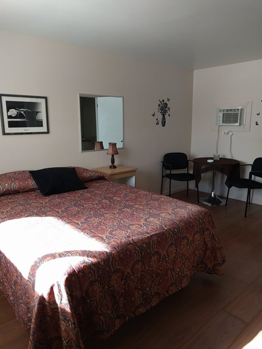 Motel Joliette Inc | 2070 Rue de la Visitation, Saint-Charles-Borromée, QC J6E 7Y8, Canada | Phone: (450) 756-4518