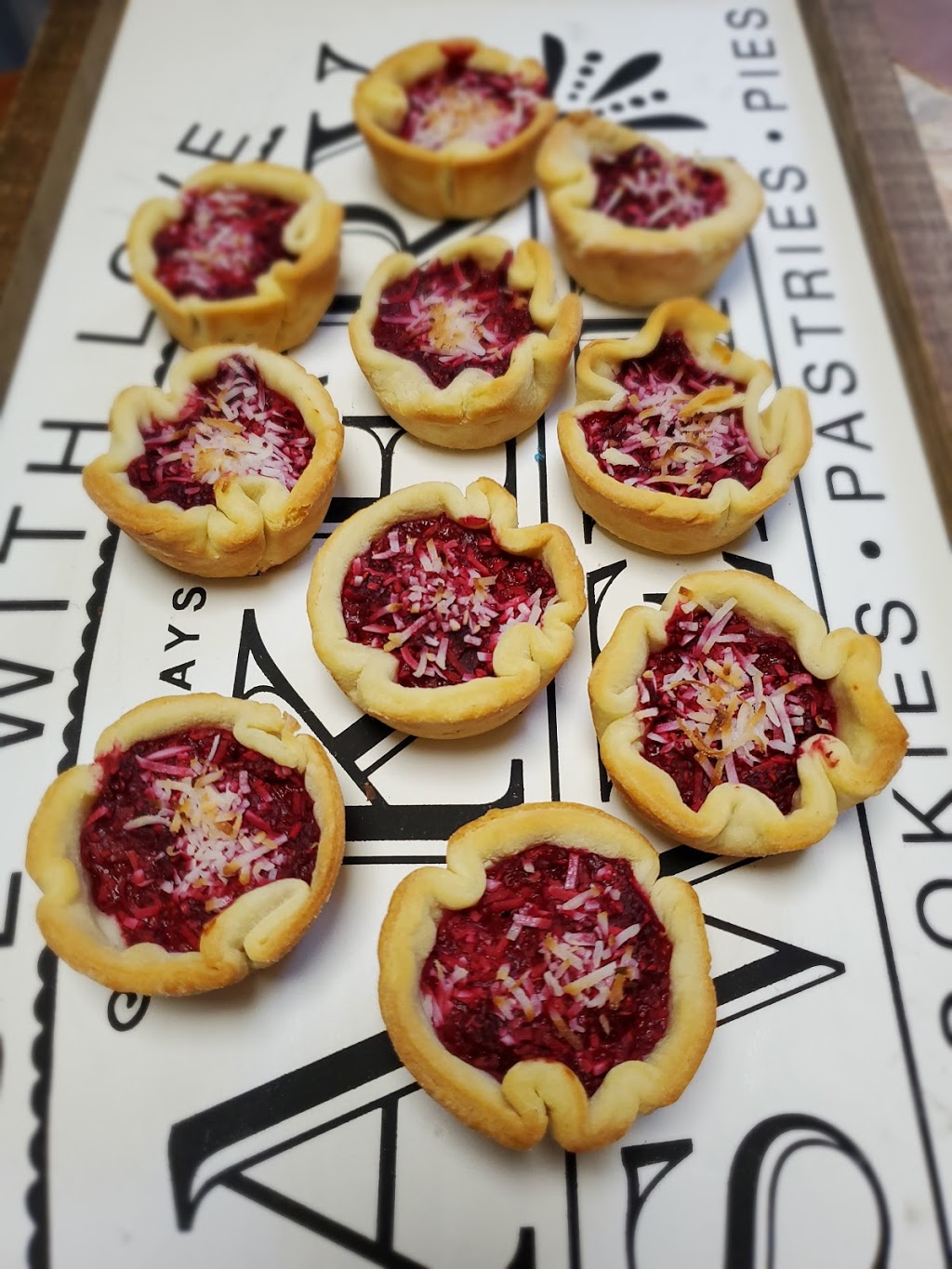 Whisk & Roll Bakery | 687 Henry St, Woodstock, ON N4S 1Y2, Canada | Phone: (519) 532-3485