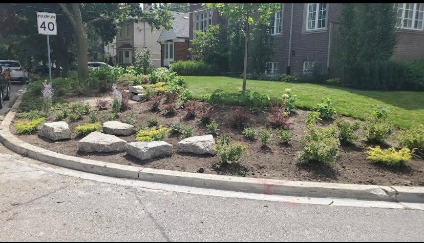 KRG Lawn Care | 39 Bramhall Cir, Brampton, ON L6V 2G3, Canada | Phone: (647) 472-3790