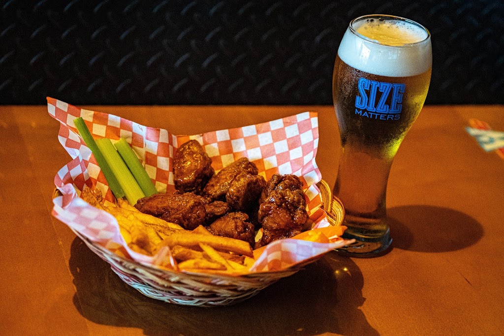 Wild Wing Stouffville | 15 Ringwood Dr, Whitchurch-Stouffville, ON L4A 8C1, Canada | Phone: (905) 642-9464