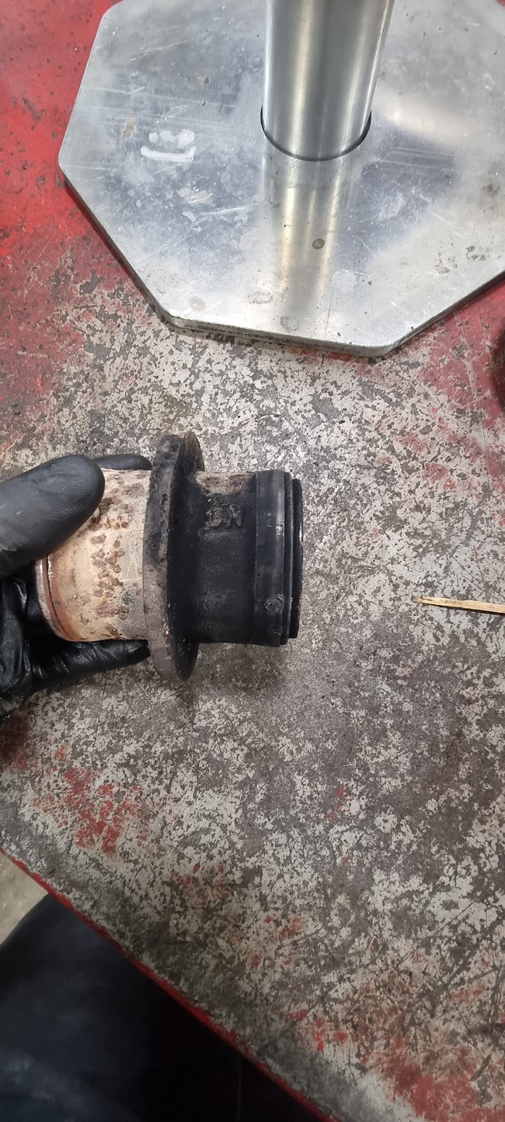 D.K.S_Auto&Commercial Repair | 4 Betomat Ct, Bolton, ON L7E 2V9, Canada | Phone: (416) 278-2679