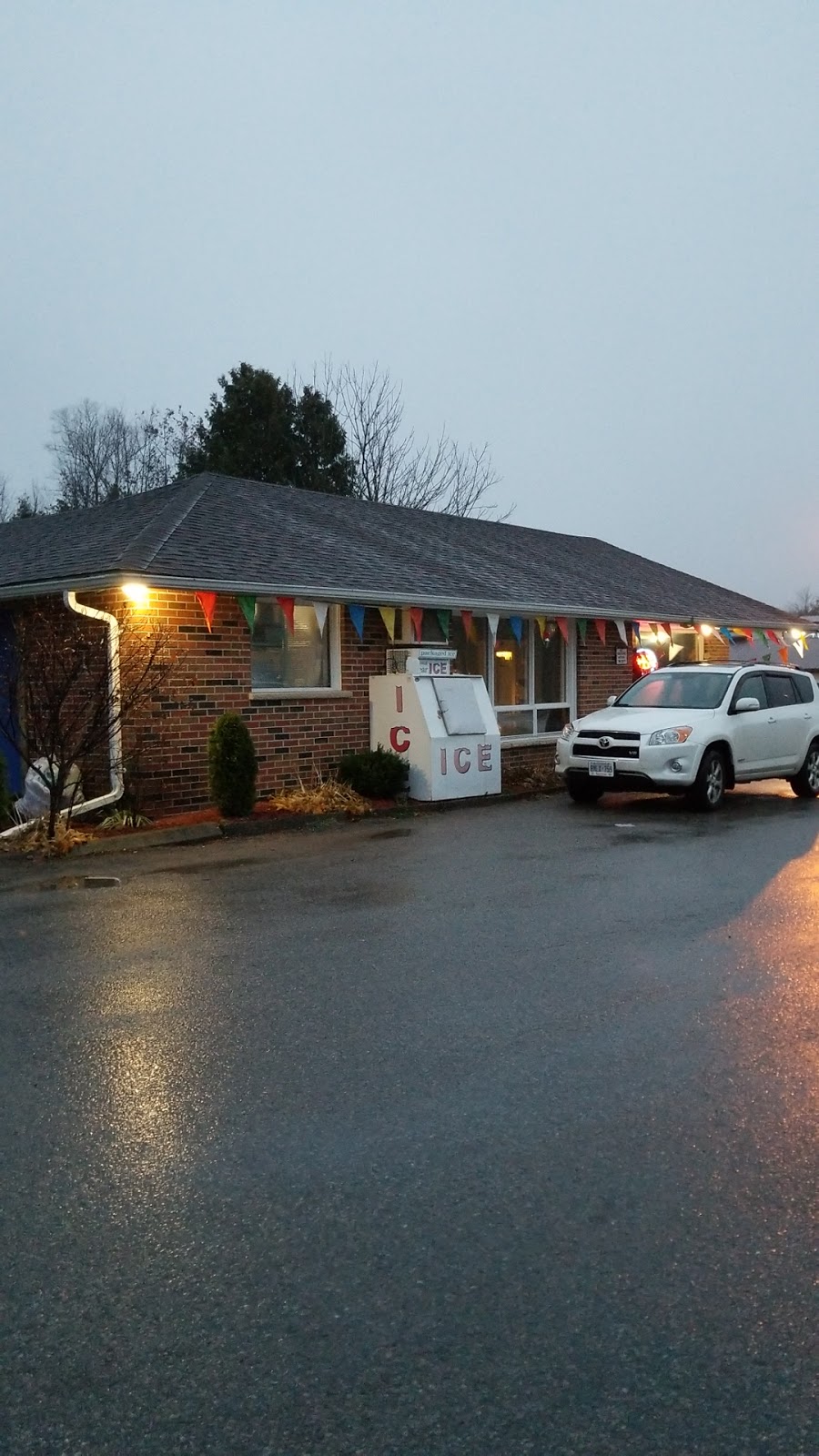 Scenery Drive Restaurant | 6193 45, Baltimore, ON K0K 1C0, Canada | Phone: (905) 349-2217