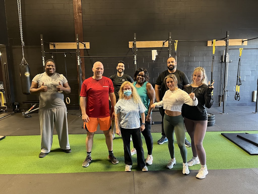 Centre de Fitness WOD Fitness Studio | 61D Bd Brunswick, Dollard-des-Ormeaux, QC H9B 2N4, Canada | Phone: (514) 799-6733