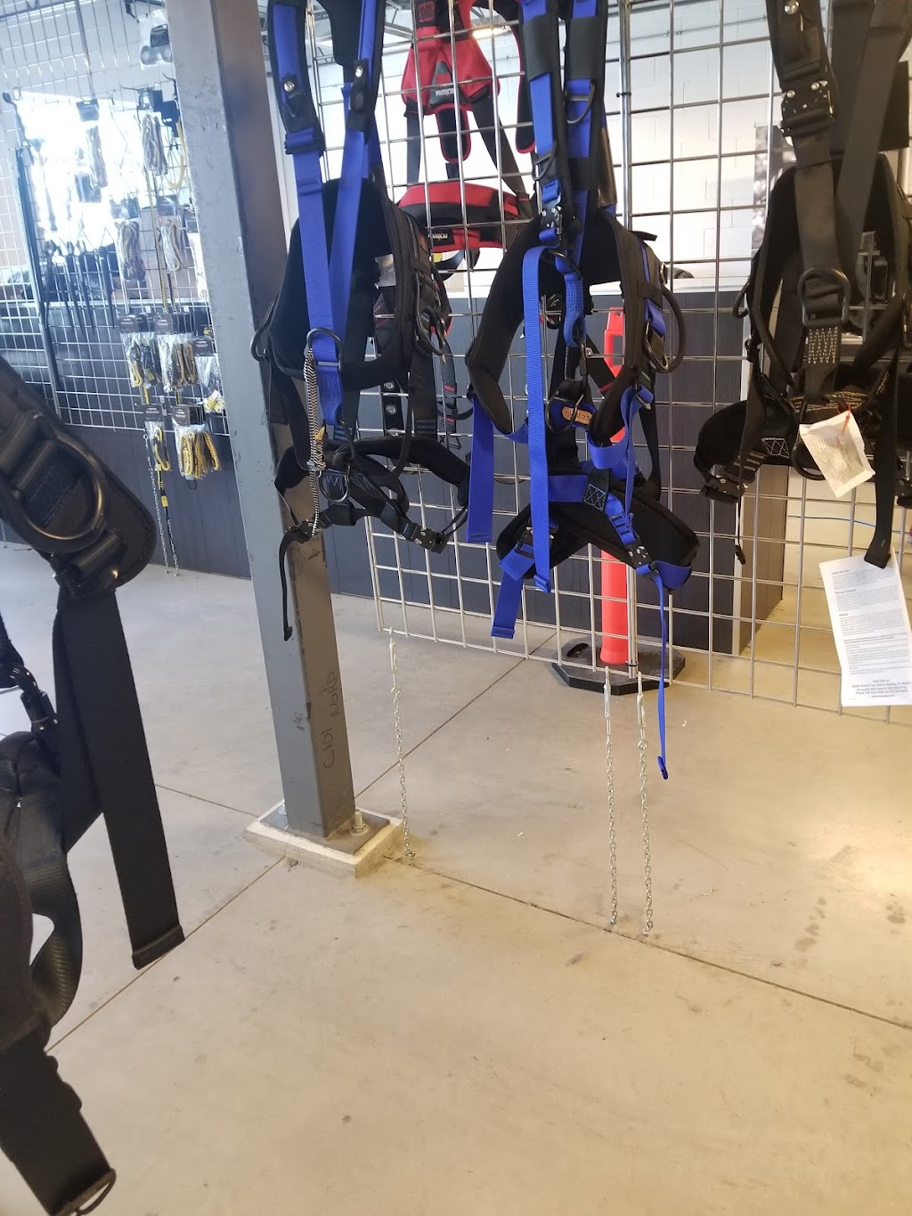Sécurité Landry | 1600 Rue Bernard-Lefebvre, Laval, QC H7C 0A5, Canada | Phone: (514) 387-0553