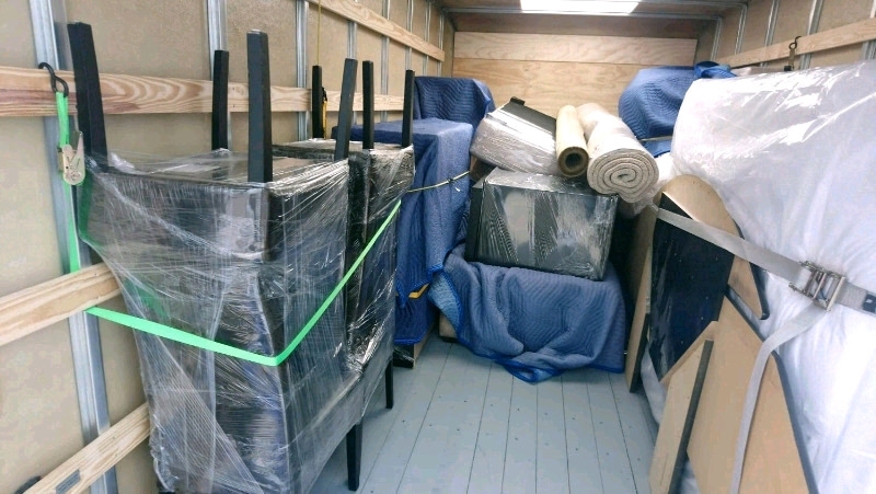 Toronto movers - Euro Moving | 85 Emmett Ave, Toronto, ON M6M 5A2, Canada | Phone: (647) 614-2129