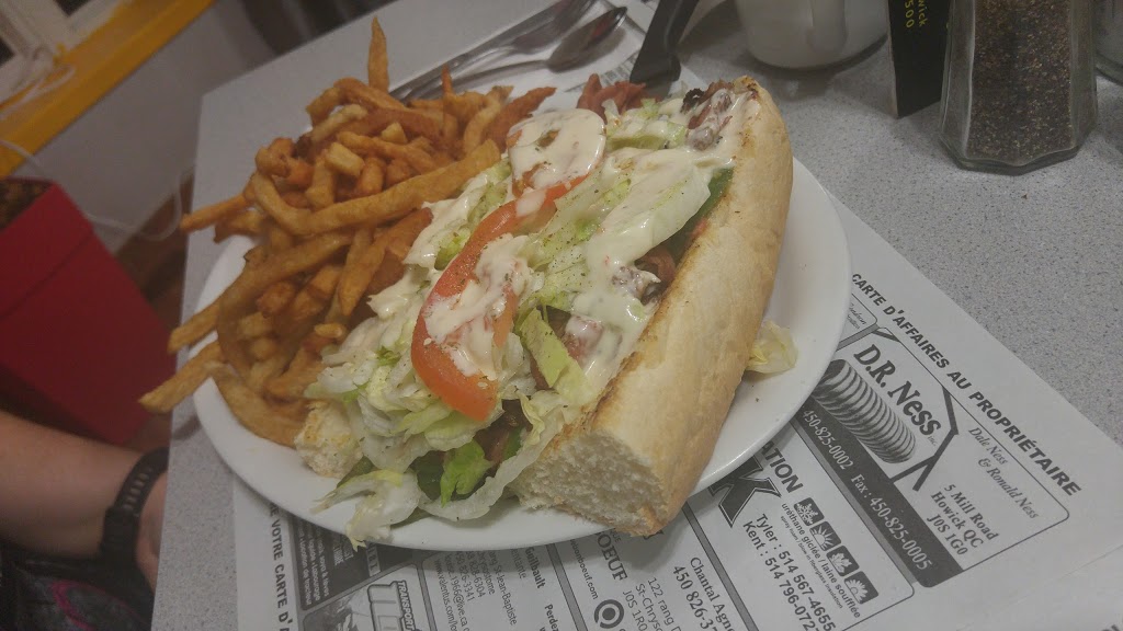 Restaurant Aux Pierro | 1 Rue Mill, Howick, QC J0S 1G0, Canada | Phone: (450) 237-0500