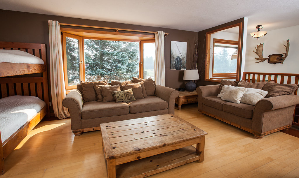Base Camp Guest House & Cabins | 1075 Pine Rd, Revelstoke, BC V0E 2S0, Canada | Phone: (250) 814-4780