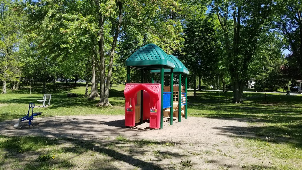 Parc Royal | Beaconsfield, QC H9W, Canada