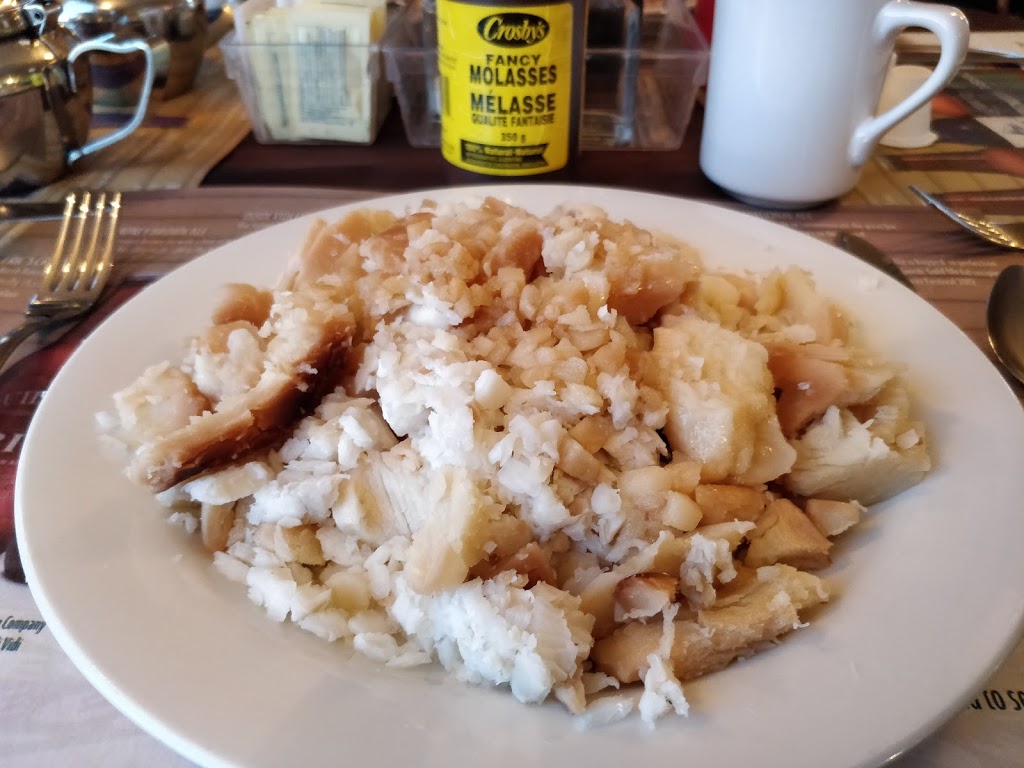 Browns Restaurant | 445 Trinity Rd South 80, Whiteway, NL A0B 3L0, Canada | Phone: (709) 588-7829