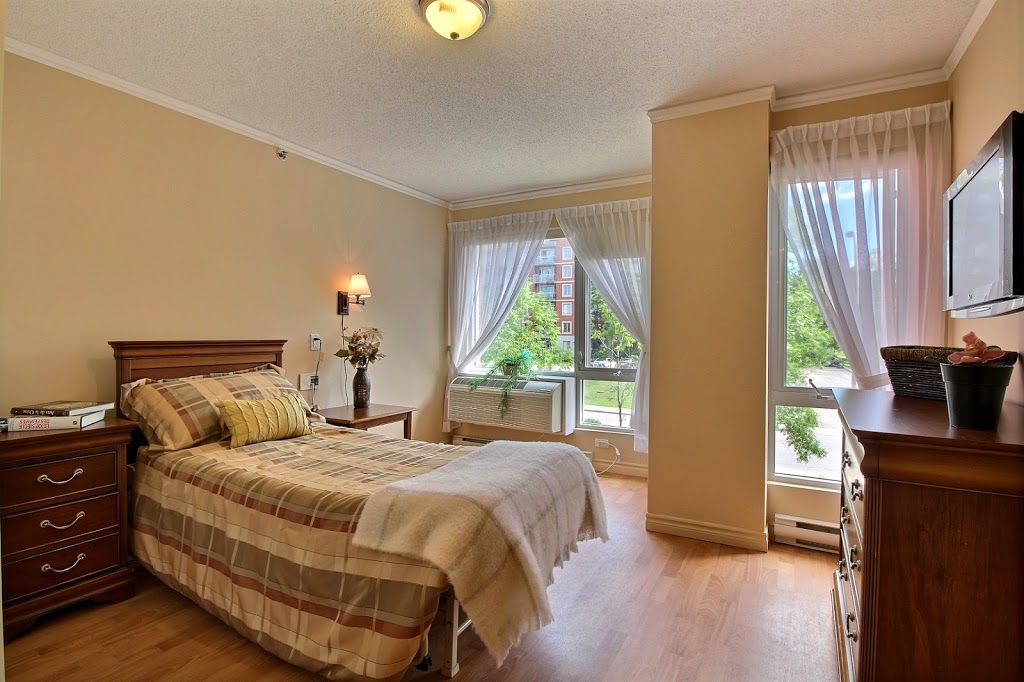 Résidence Vivalis | 300 Av Stillview, Pointe-Claire, QC H9R 0A1, Canada | Phone: (514) 694-4141