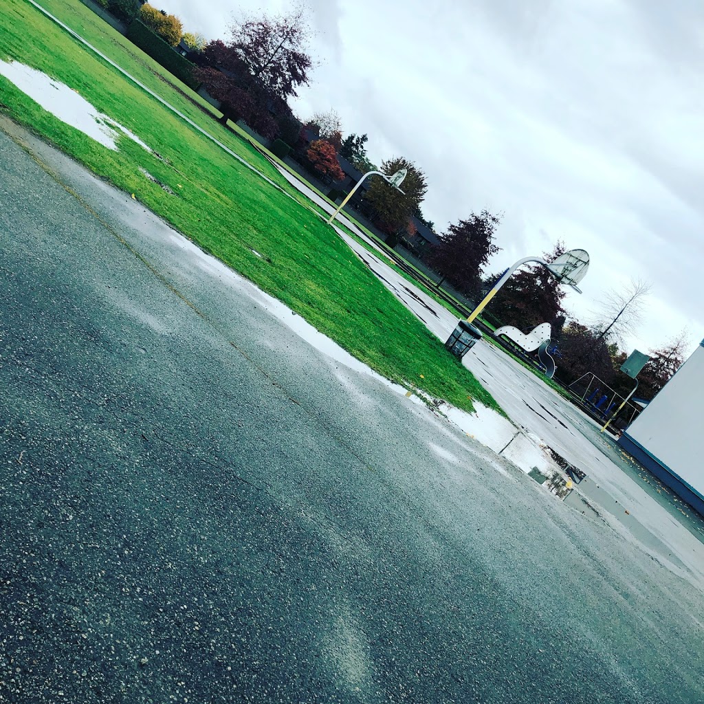 Maple Lane Elementary | 7671 Alouette Dr, Richmond, BC V7A 4P2, Canada | Phone: (604) 668-6692