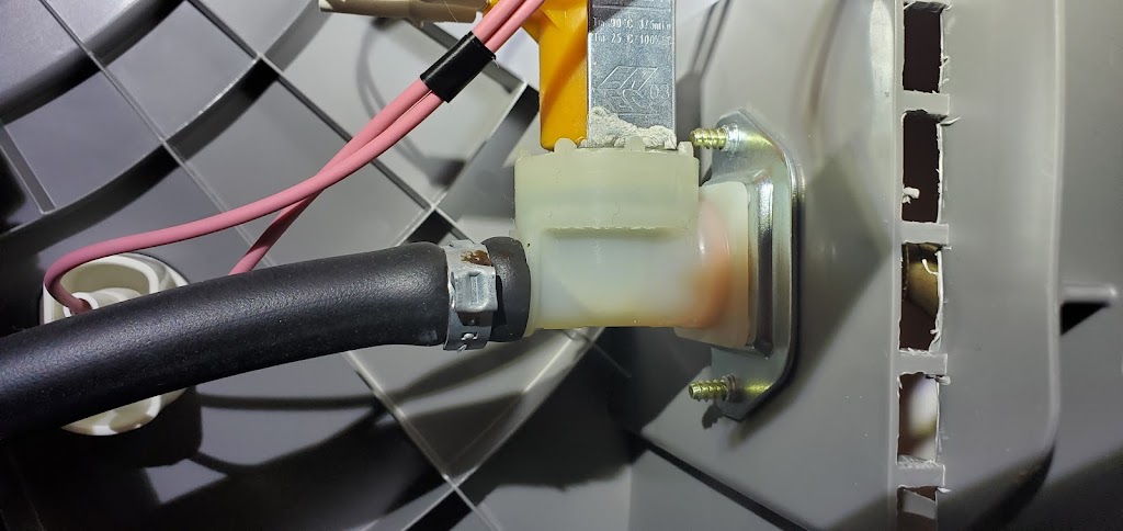 Appliance Repair World | 565 Ravelston Ave W, Winnipeg, MB R2C 1W6, Canada | Phone: (431) 887-3090