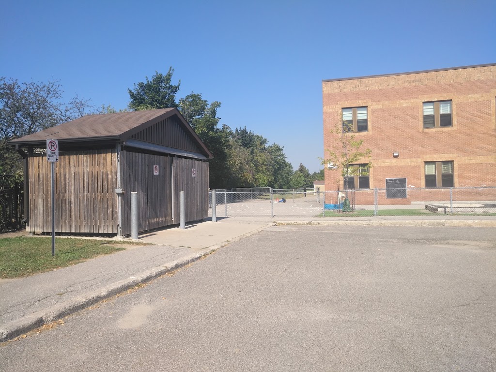 Bellwood Public School | 30 Bellwood Dr, Whitby, ON L1M 8M4, Canada | Phone: (905) 436-0098