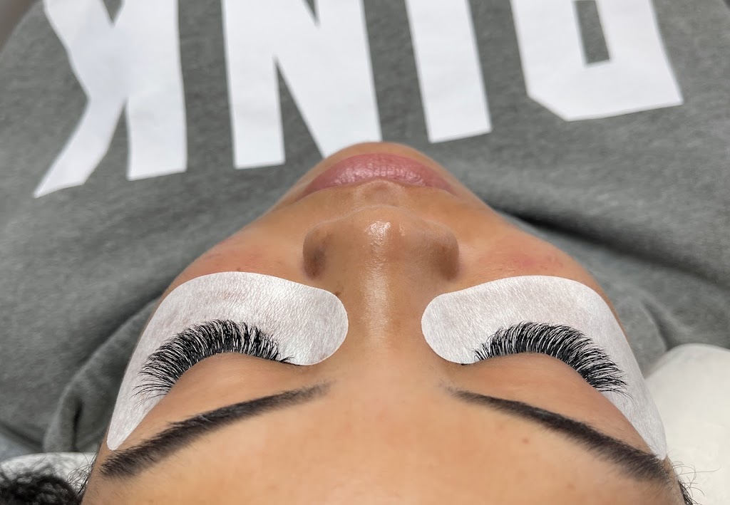 Lala lashes | 2 Orchard Heights Blvd #25, Aurora, ON L4G 6T5, Canada | Phone: (647) 982-0568