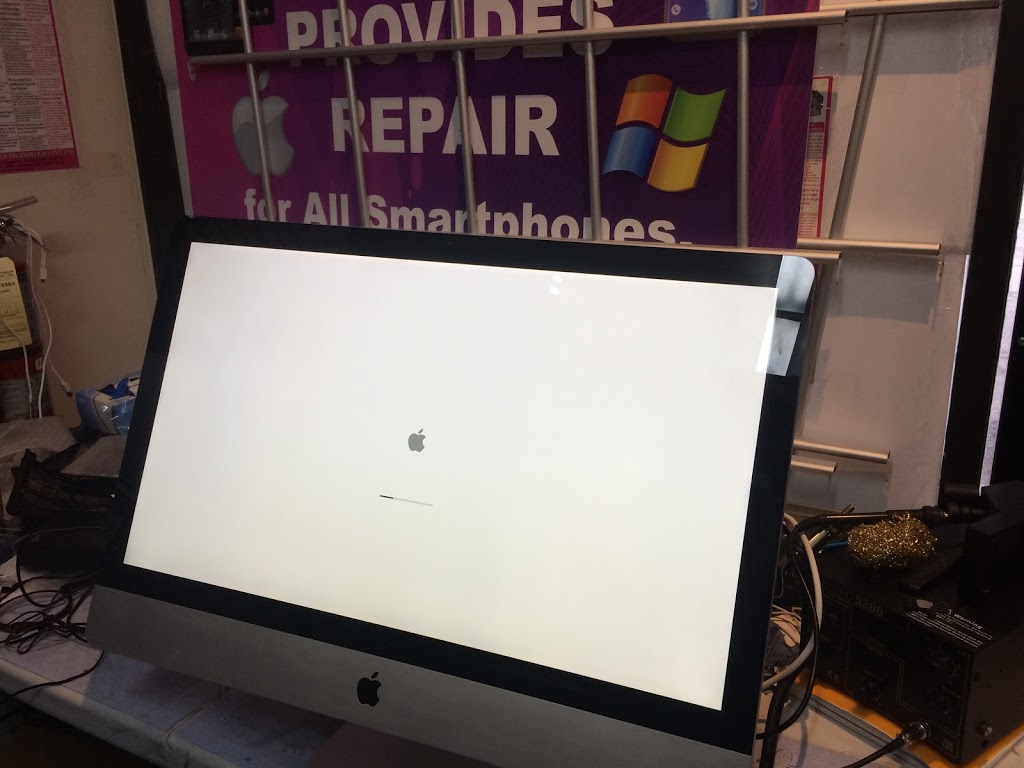 Maple Cell Phone and Laptop Repair Services Center in Richmond H | 9212 Yonge St, Richmond Hill, ON L4C 7A2, Canada | Phone: (416) 587-7105