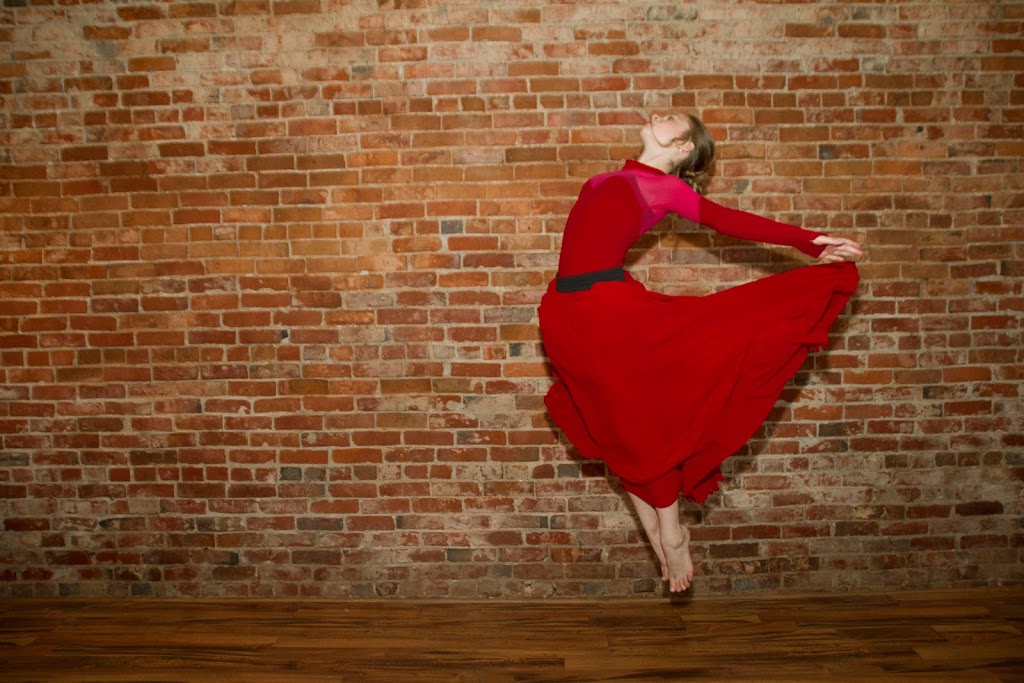 Fabulous Feet Dance Studio | 3939 Pine Grove Ave, Fort Gratiot Twp, MI 48059, USA | Phone: (810) 982-8900