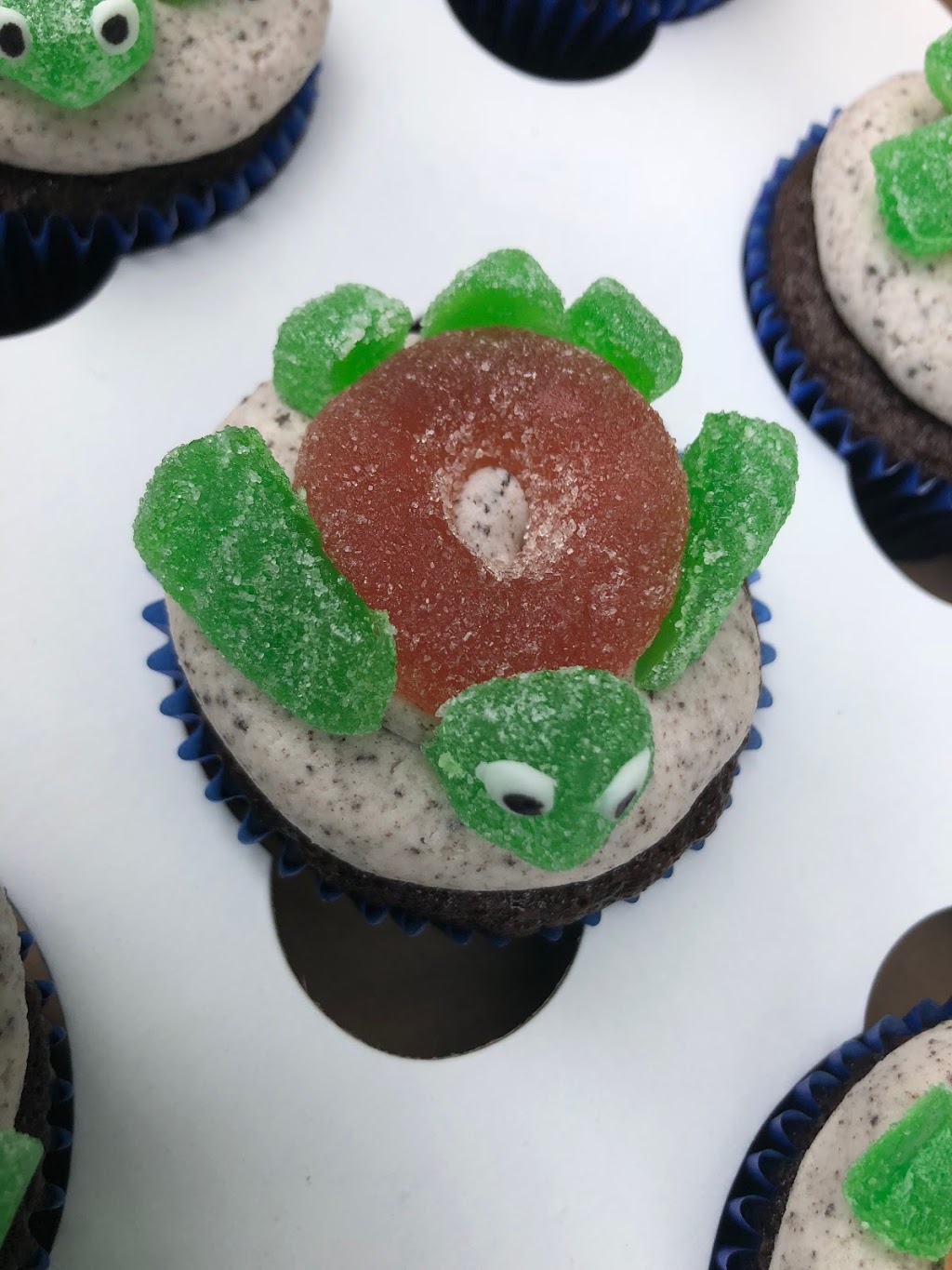 Okotoks Cakes | 407 Cimarron Blvd, Okotoks, AB T1S 0A9, Canada | Phone: (587) 435-1138