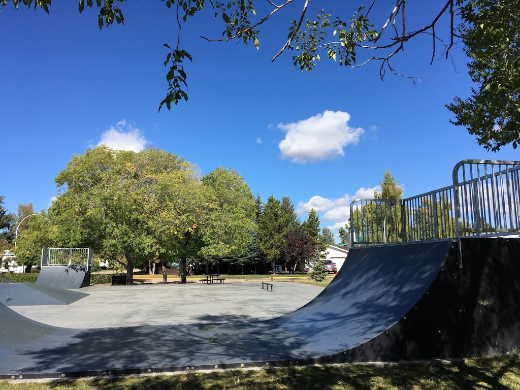 Town of Bowden | 2101 20 Ave, Bowden, AB T0M 0K0, Canada | Phone: (403) 224-3395