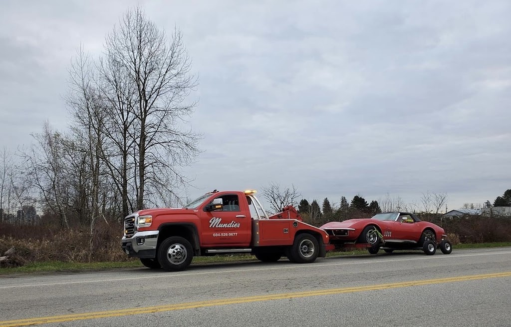 Mundies Towing & Recovery Delta | 9341 Ladner Trunk Rd, Delta, BC V4K 3N3, Canada | Phone: (604) 298-1733