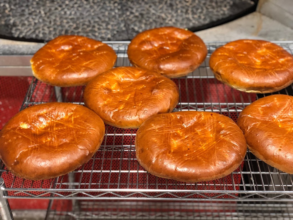 TAT Bakery and Pastry | 15570 Yonge St, Aurora, ON L4G 1P2, Canada | Phone: (905) 503-8282