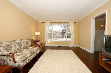 Straight Cut Painting | 209 East St, Uxbridge, ON L9P 1L2, Canada | Phone: (647) 886-5040
