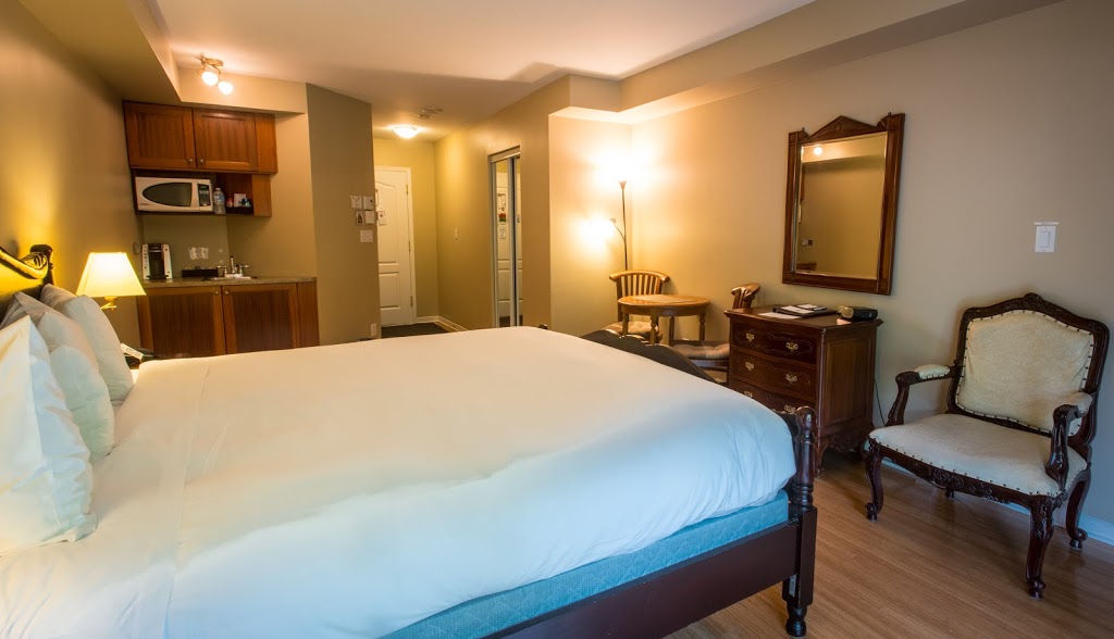 Hotel St-Sauveur - Complexe 570 | 570 Chemin des Frênes, Piedmont, QC J0R 1K0, Canada | Phone: (450) 227-1800