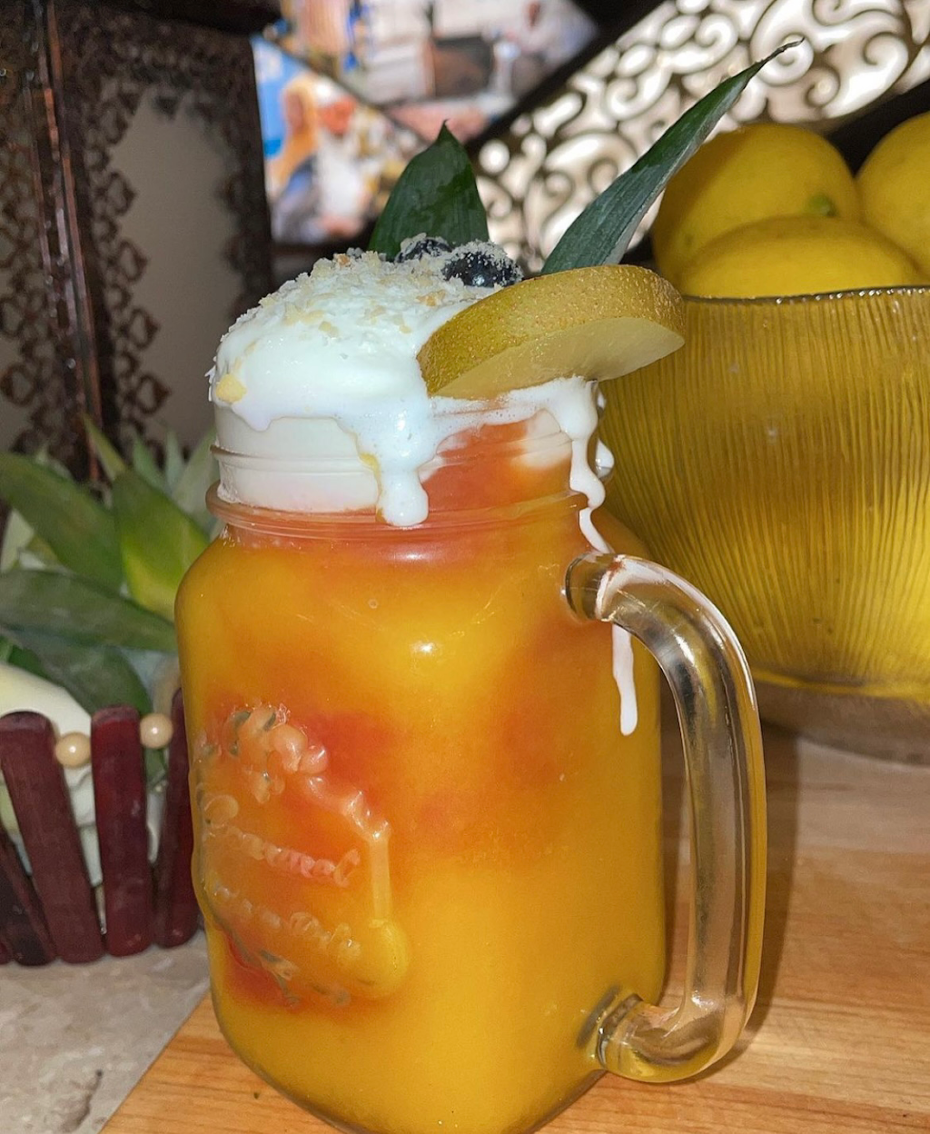Karioka Lounge (Burlington) | 4045 Harvester Rd, Burlington, ON L7L 5J1, Canada | Phone: (905) 633-8003