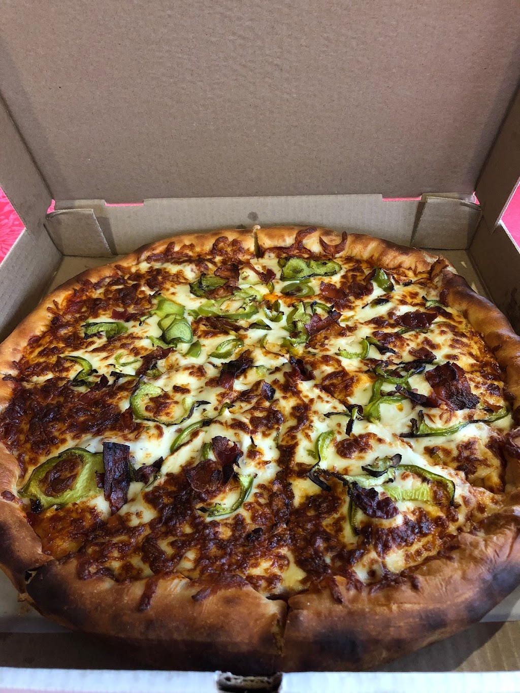Pizza La Fine Pointe | 101 Av. de lÉglise, Lac-des-Écorces, QC J0W 1H0, Canada | Phone: (819) 585-4242