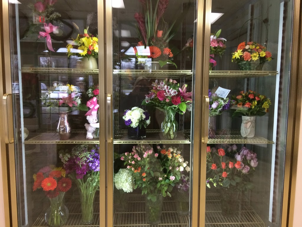 Uniquely Your Decor & Flowers | 1960 Dundas St W #5, Mississauga, ON L5K 2R9, Canada | Phone: (905) 916-6437