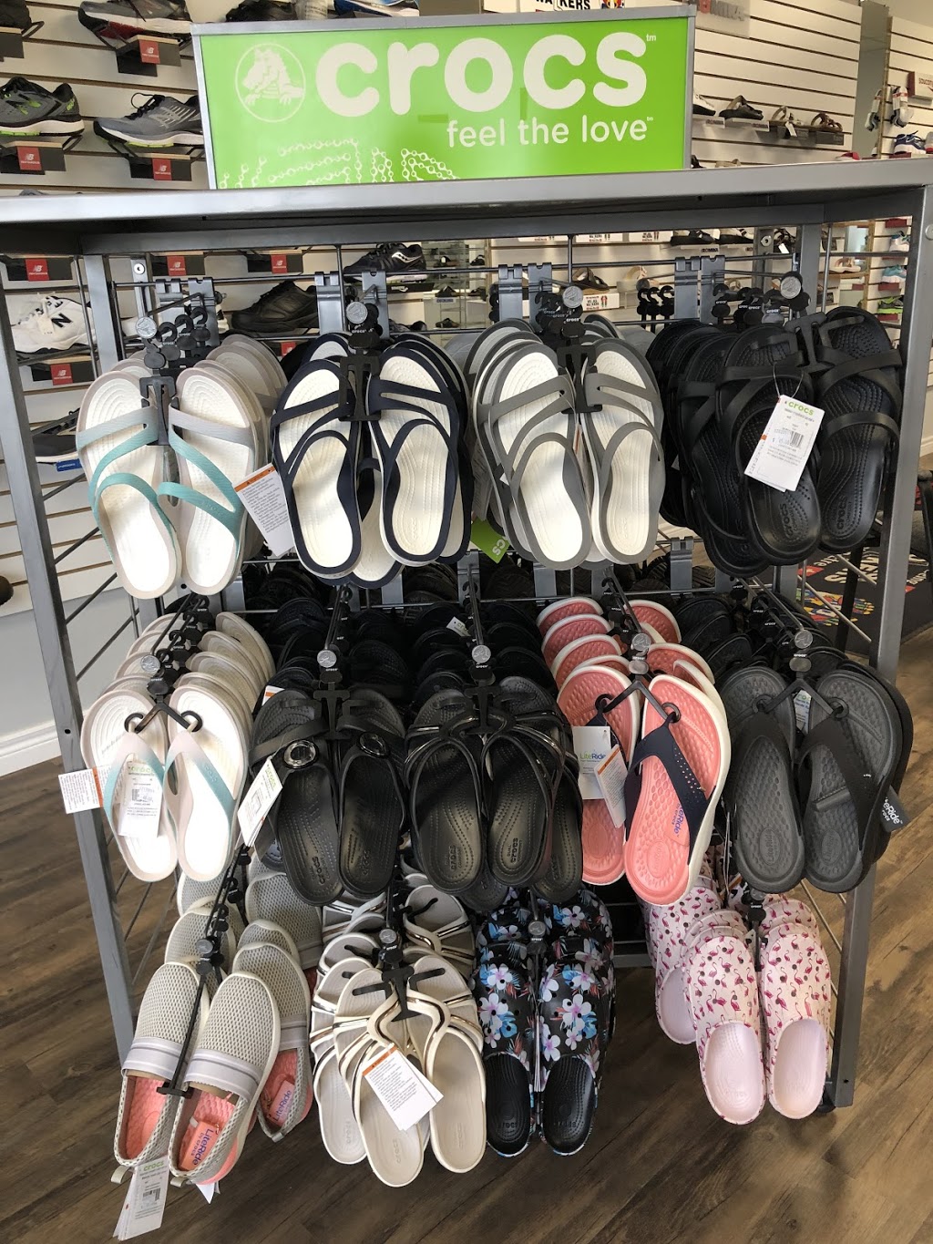The Shoebox | 565 Murphy Rd, Sarnia, ON N7S 5B6, Canada | Phone: (519) 383-0588