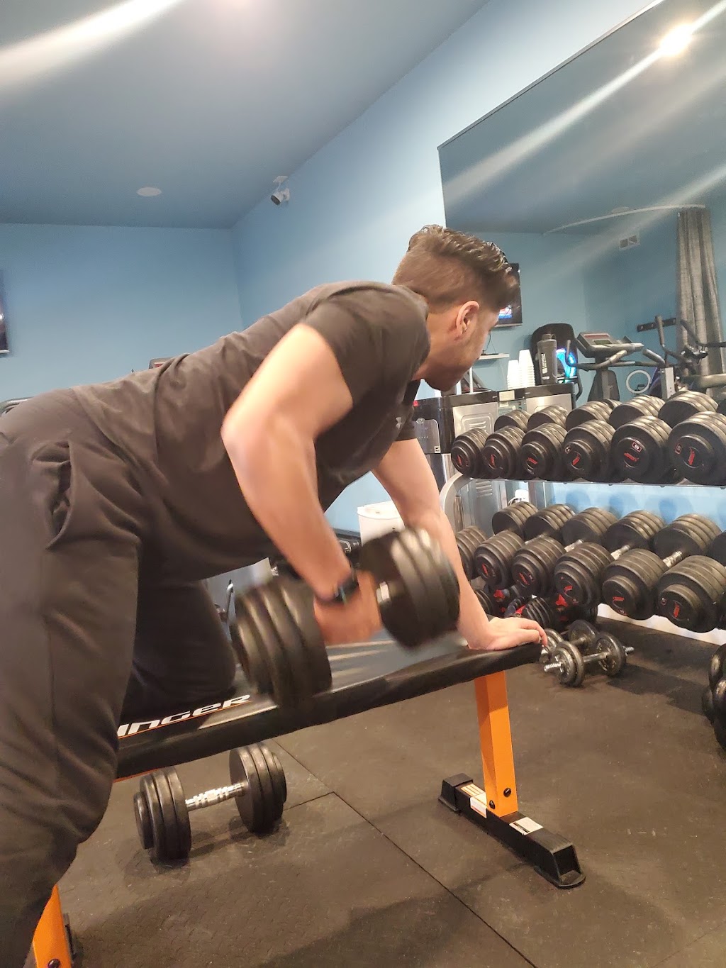 Featbody Private Gym | 241 Henderson Hwy, Winnipeg, MB R2L 1M1, Canada | Phone: (204) 306-2639