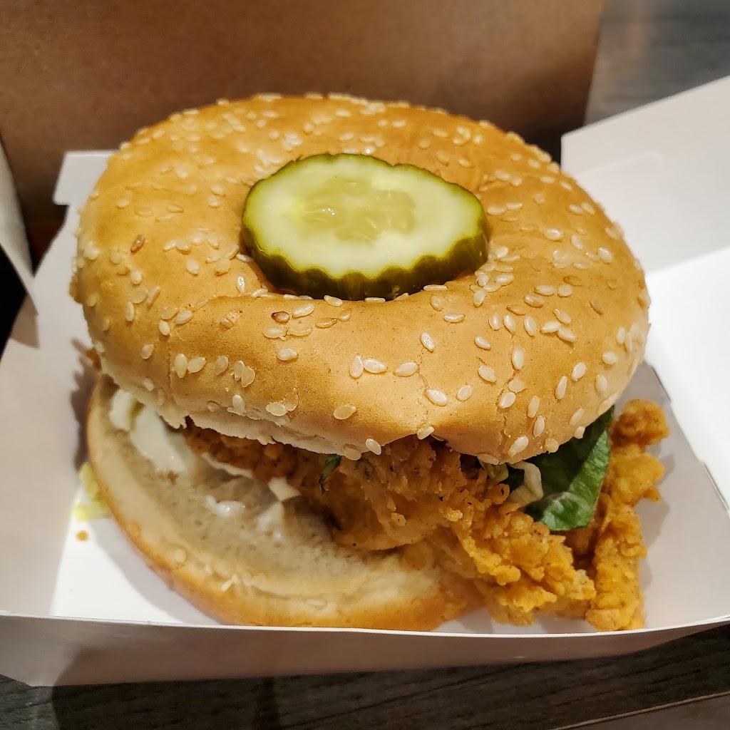 Mary Browns Chicken | 222 Hunt Club Rd, Ottawa, ON K1V 1C1, Canada | Phone: (613) 998-0406