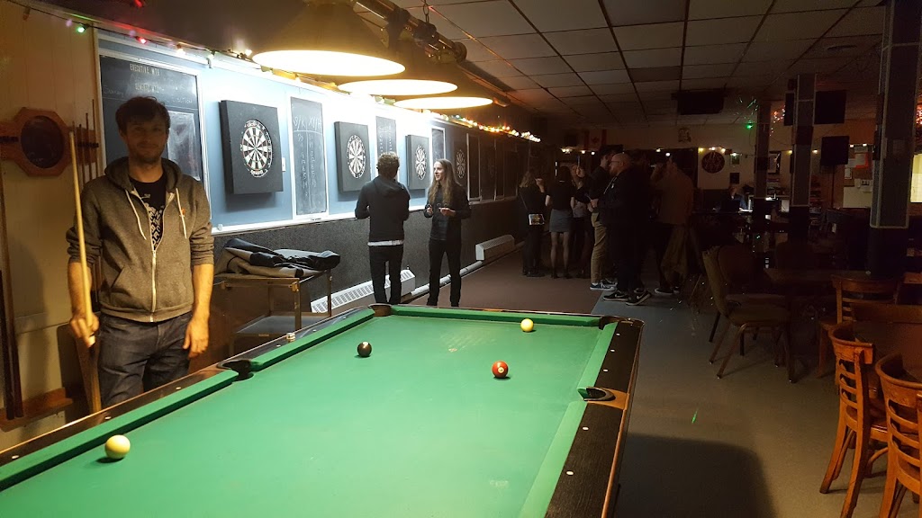 Hawaii Bar 989 | 989 Dovercourt Rd, Toronto, ON M6H 2X6, Canada | Phone: (416) 588-9888