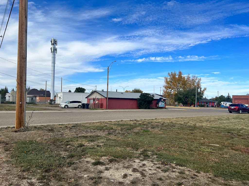Warner Foods | 200 4 Ave, Warner, AB T0K 2L0, Canada | Phone: (403) 642-3663