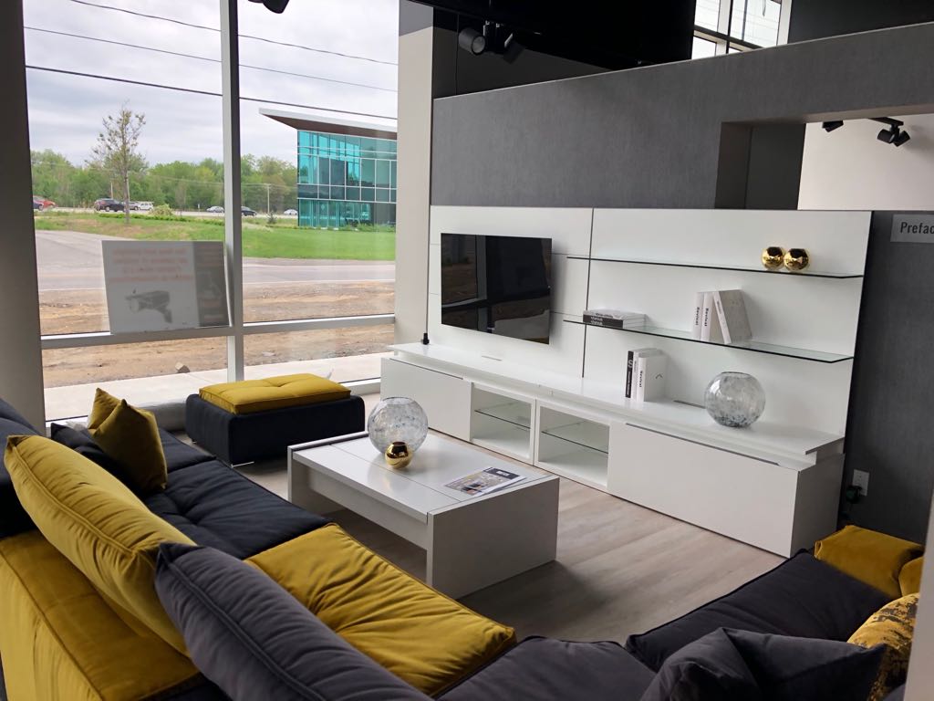 Meubles Gautier Montréal | Sortie 28 Autoroute 15, 1250 Boulevard Michèle-Bohec, Blainville, QC J7C 5S4, Canada | Phone: (514) 395-9898